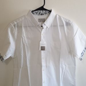 🆕️ Giordano Tropical Button Down Shirt